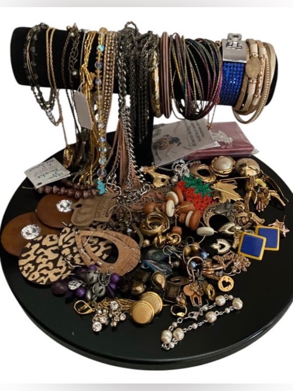 80 piece mixed jewelry lot(RESERVED) - Picture 4 of 4